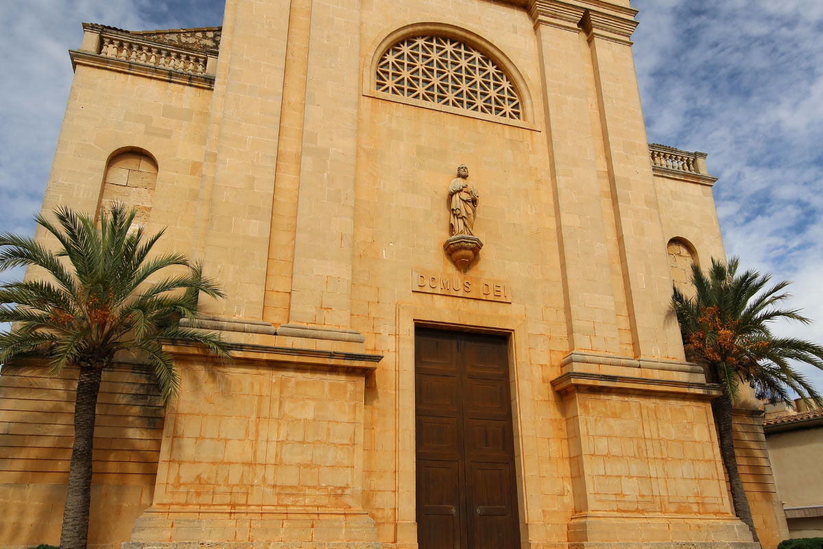 surrounding areas can bonico hotel mallorca ses salines