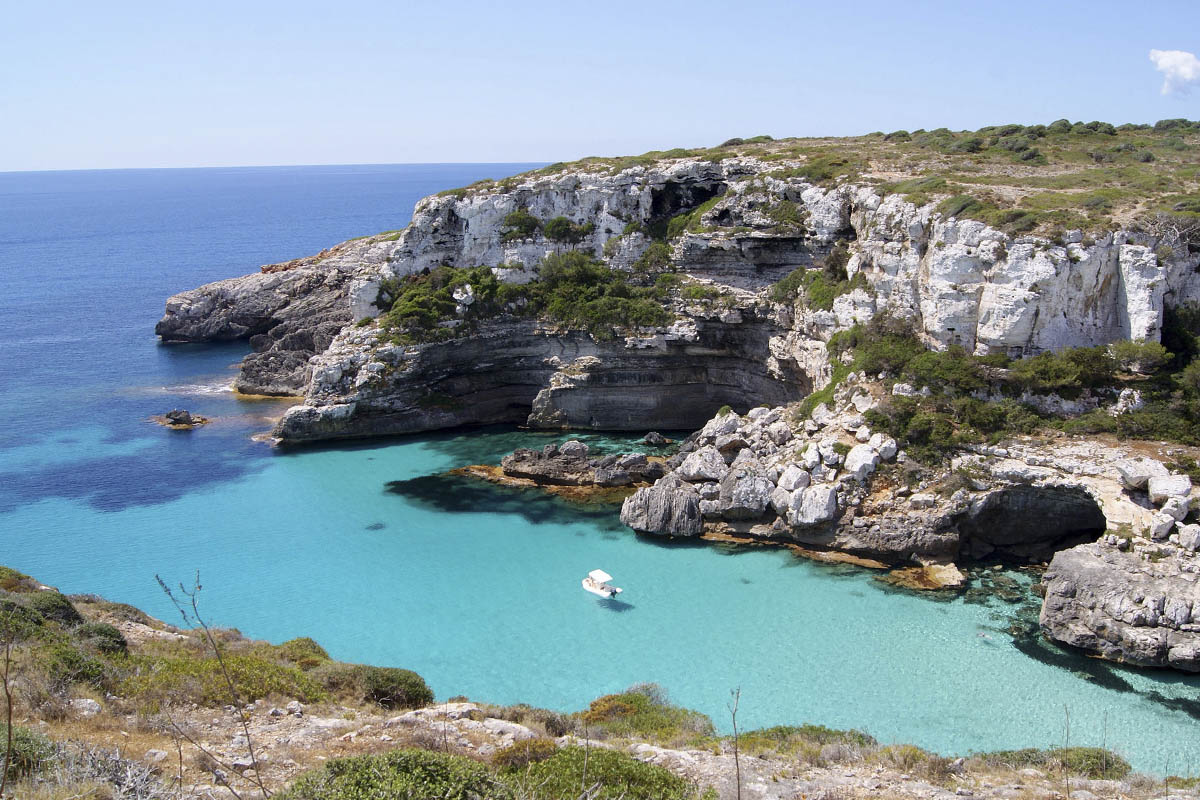 cala marmols MEJORES CALAS MALLORCA CAN BONICO HOTEL SES SALINES.