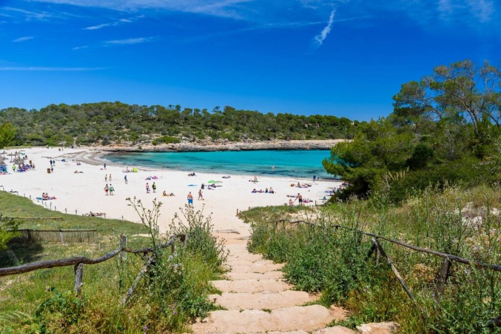 Blog hotel can bonico ses salines Mallorca - Top 5 playas para visitar en familia en Mallorca - Cala Mondragó